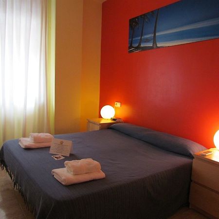 Barcelona City North Hostal Exterior photo