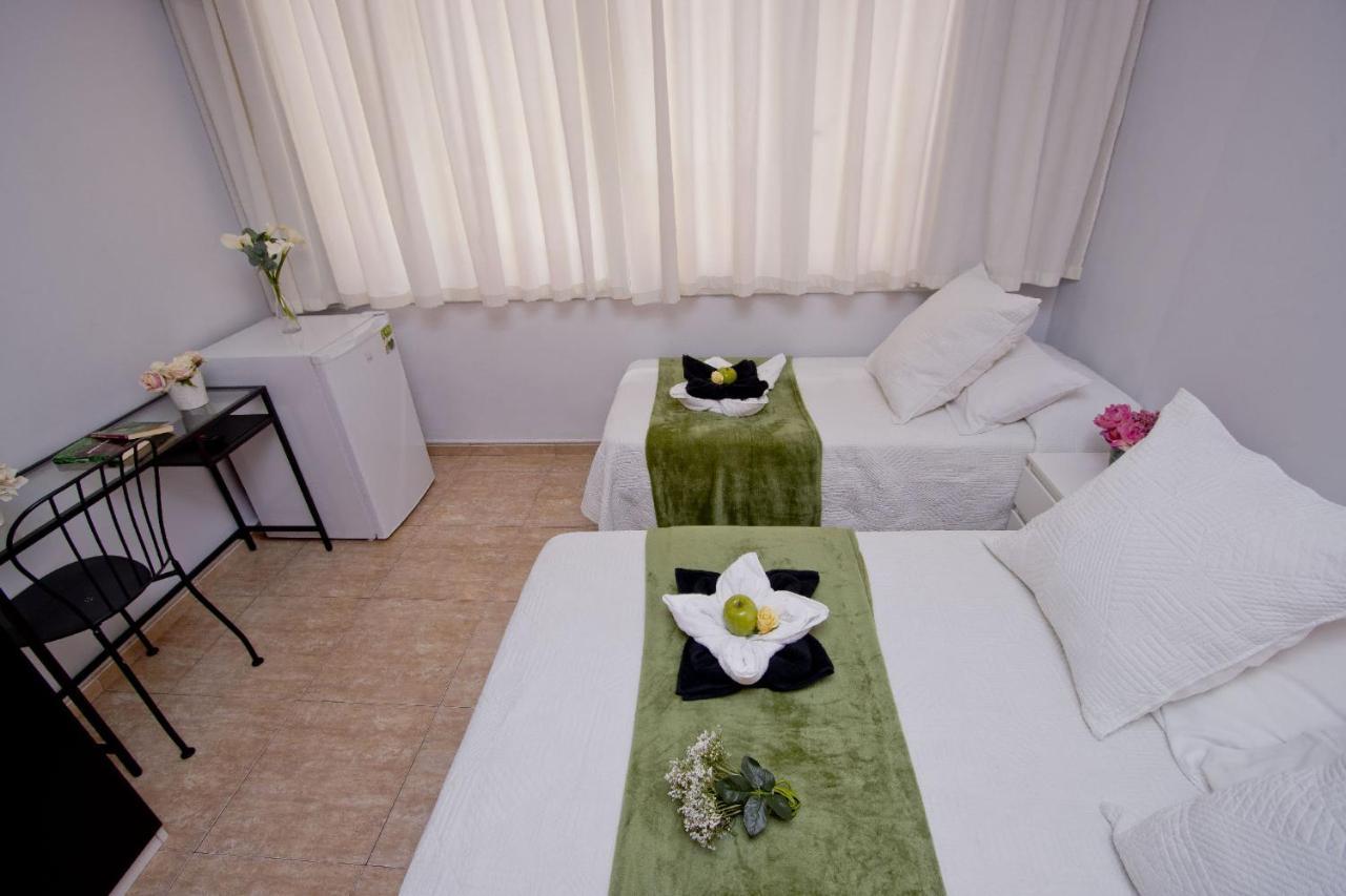 Barcelona City North Hostal Exterior photo