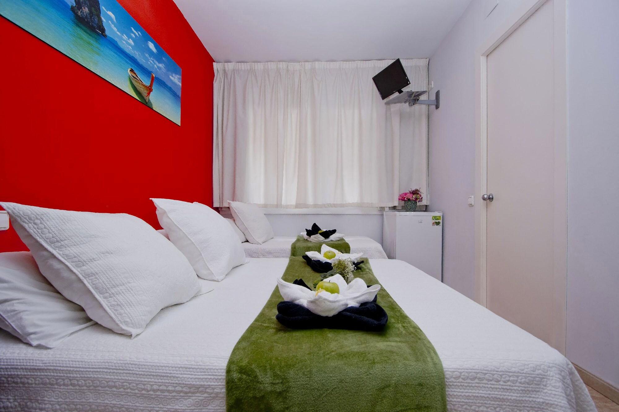 Barcelona City North Hostal Exterior photo